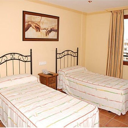 Apartamentos Mediterraneo Marbella Kültér fotó